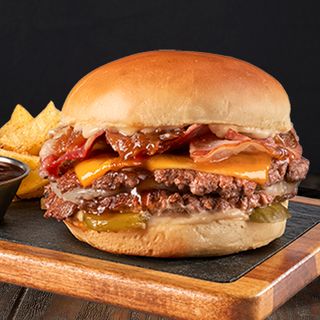 ULTIMATE FRIDAYSMASH BURGER