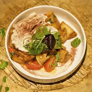 Салат из жаренных баклажан и кремом из сыра (250 г)