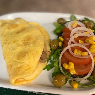 Omelete Simples com Salada