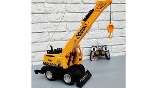 Кран на пульту управления