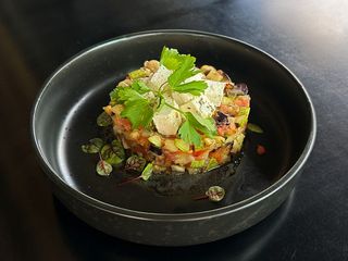 Салат з печеними овочами та сиром фета (250/50г)