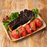 შემწვარი ბადრიჯანი პომიდვრით და ყველით