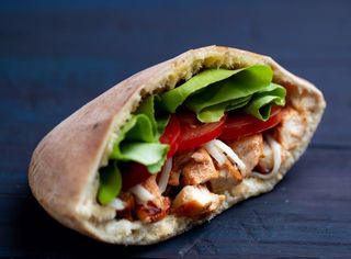 Chifla speciala cu pui