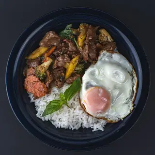 Thai basil wok y arroz: Khao Kra Prao