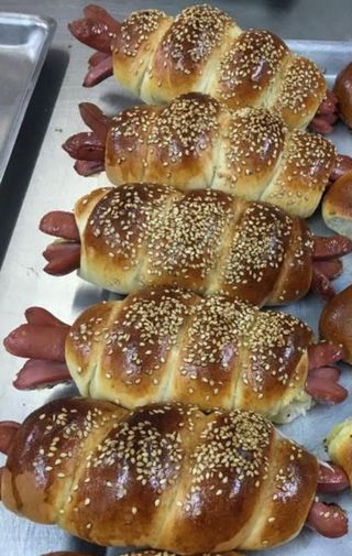 Rollo al forno con würstel