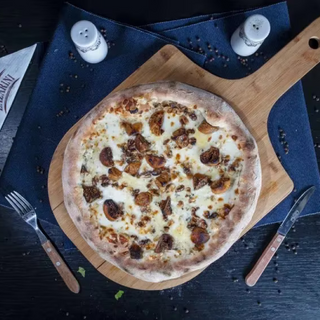 Pizza grande formagio