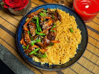 Курячі бедра з В'єтнамським BBQ з чорним часником (480g)