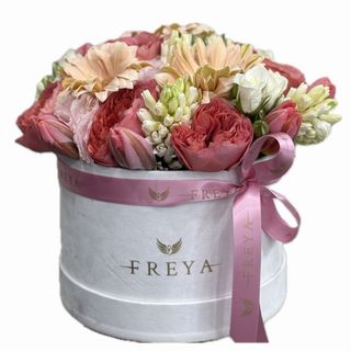 Cutie medie cu flori roz-crem