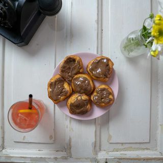 6 мини мекички с течен шоколад