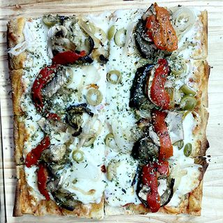 Pizza Yuyo (Cuarto, 25x23cm)