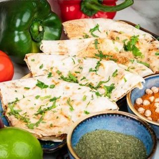 Arayes de pui si cascaval