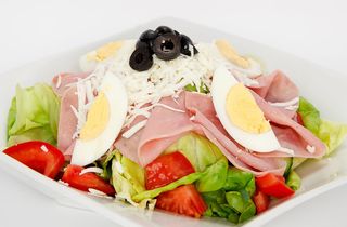 Salată Bulgărească