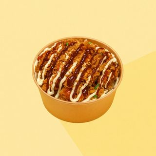 Bowl De Arroz Con Pollo Crujiente Y Bbq