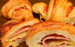 Croissant Folhado misto