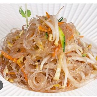 Spaghetti di soia con manzo piccante 