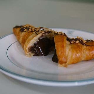 Croissant Relleno De Chocolate Artesanal