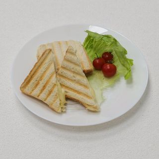 Tosty tradycyjne serem