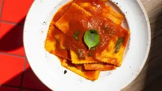 RAVIOLI RICOTTA E SPINACI POMODORO
