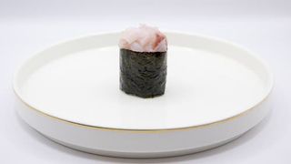 302. Gunkan nori suzuki - 1 pezzo