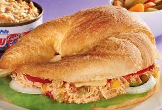 62 Croisant De Pollo Mechado