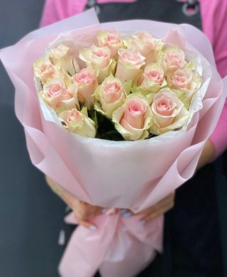 Букет з 15 троянд Пінк Атена