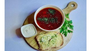 Борщ с тартинками 