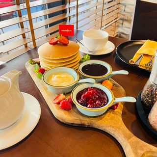 Pancake with three sauces