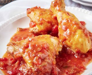 102 Pollo Alla Cacciatora (1/2 Ración)