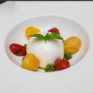 Ensalada De Burrata