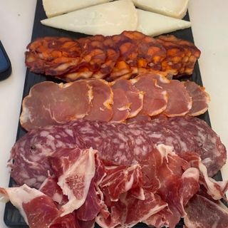 Tabla mixta de Iberico y queso de oveja 