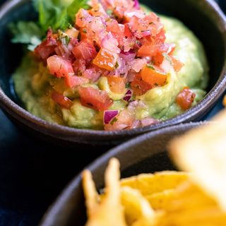 Guacamole Con Totopos