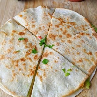 QUESADILLA  FRANGO MENU