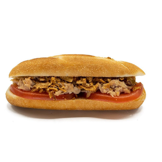 26. Atún, tomate y cebolla crujiente