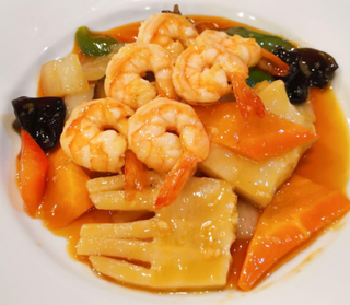 Gambas com Bambú e Cogumelos