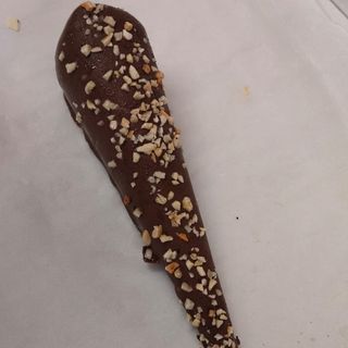 Cono De Choco Con Leche Relleno De Turrón