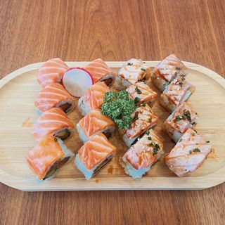 m30. Maki Salmão Misto /16 peças