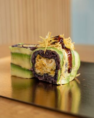 S114. Black veg dragon roll-8 pezzi