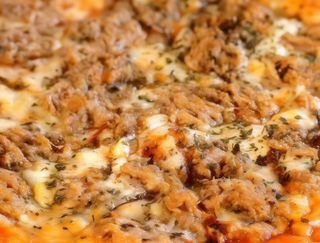 Pizza De Atún