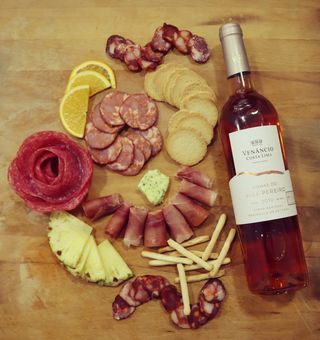 TÁBUA FRIA DE ENCHIDOS