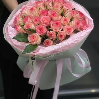 27 рожевих троянд Джумілія