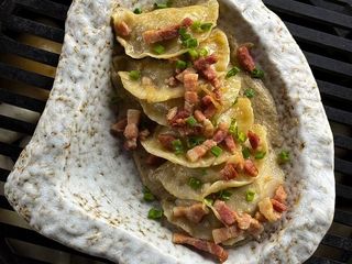 Вареники з м'ясом та білими грибами (300/50g)