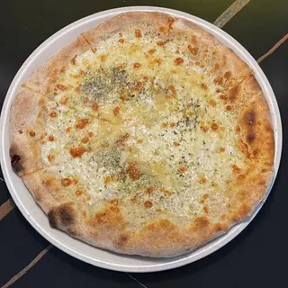PIZZA 3 QUESOS (30Cm.)