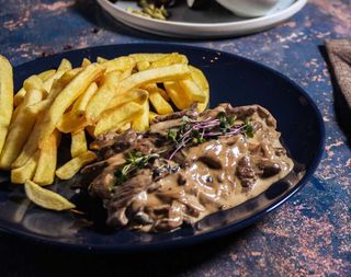 Бефстроганов