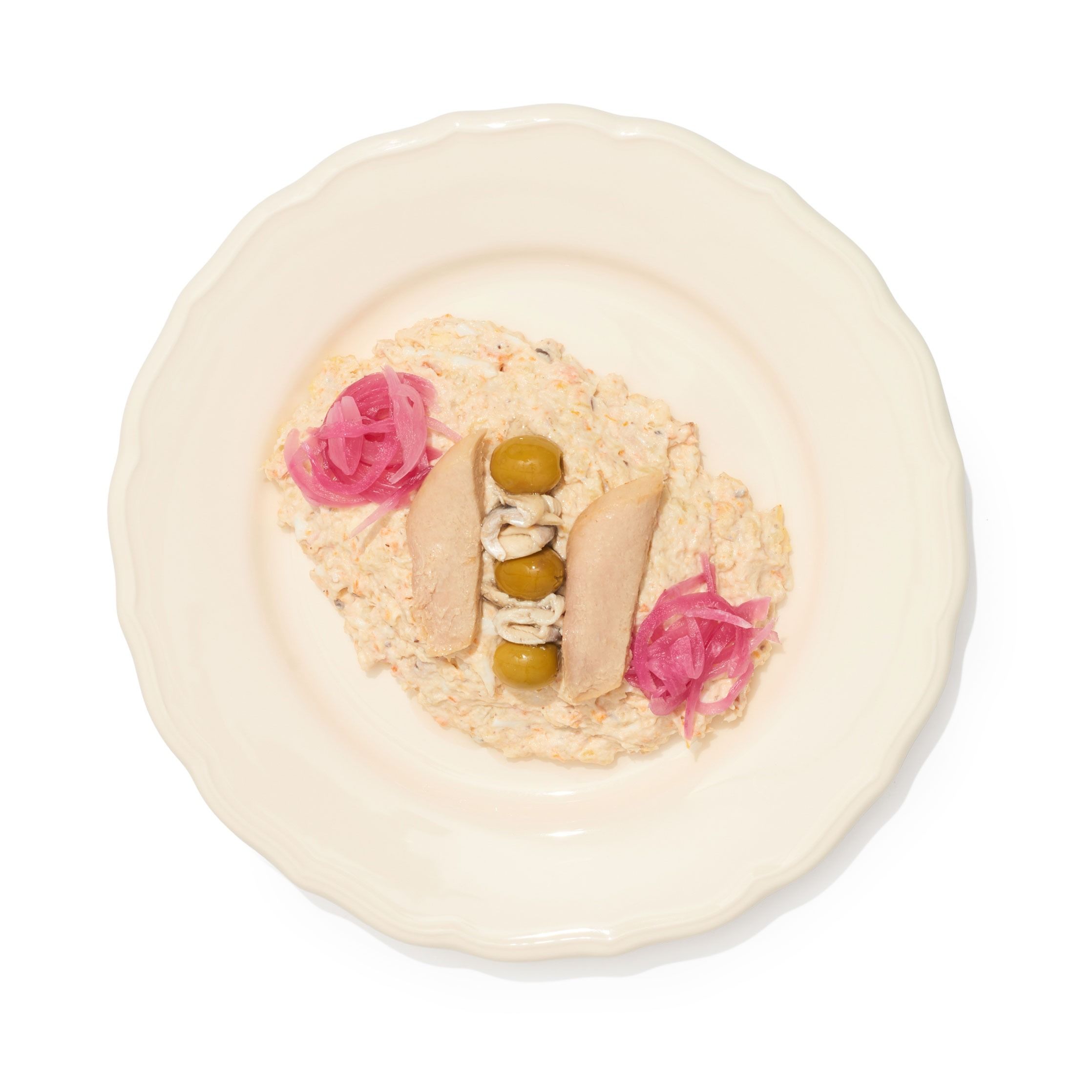 Ensaladilla rusa trufada con ventresca y gilda