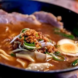 37. Tonkutsu Shoyu