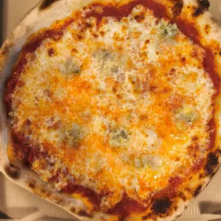 QUATRO FORMAGGI 