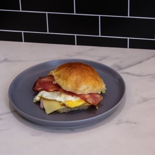 Egg & Bancon Brioche 