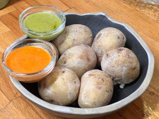 Papas Arrugadas Con Mojos