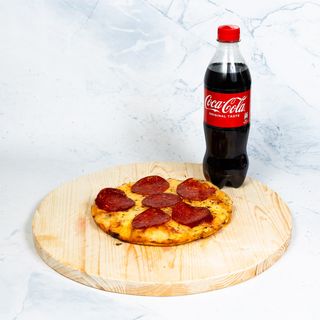 2 Pizzette, 4 krafne, sok po izboru 0.5l, čokoladno mlijeko 0.5l