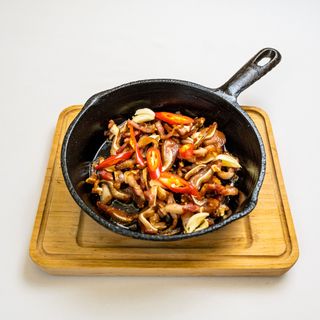 Гаряча пательня Вушка свинячі копчені